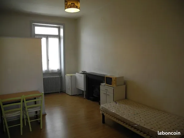 Studio meublé à louer à La Valbonne (Béligneux - 01)