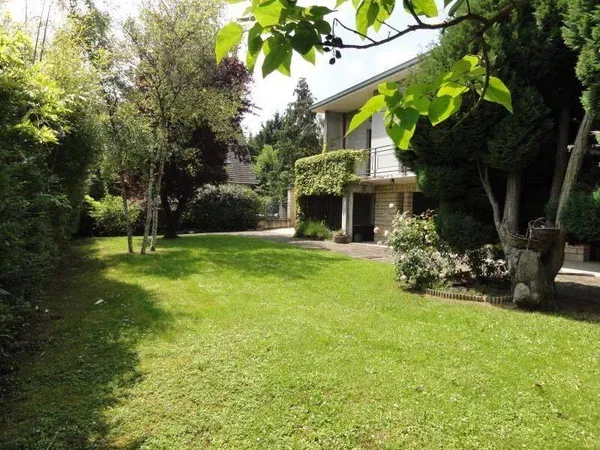 Maison 7 pièces 212 m²