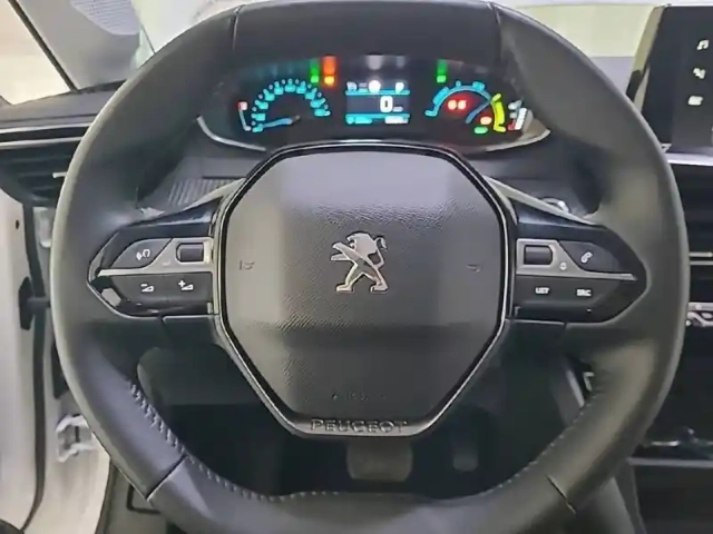 Peugeot 208 electrique 50 kwh 136ch — photo 9