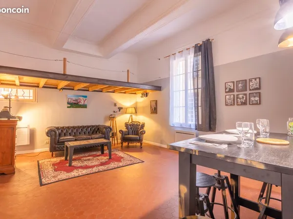 2 pièces rénové coeur de ville Aix