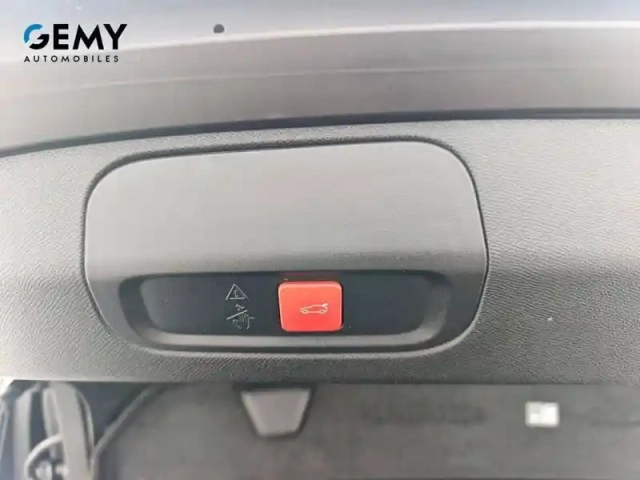 Peugeot 408 phev 225 e-eat8 — photo 27