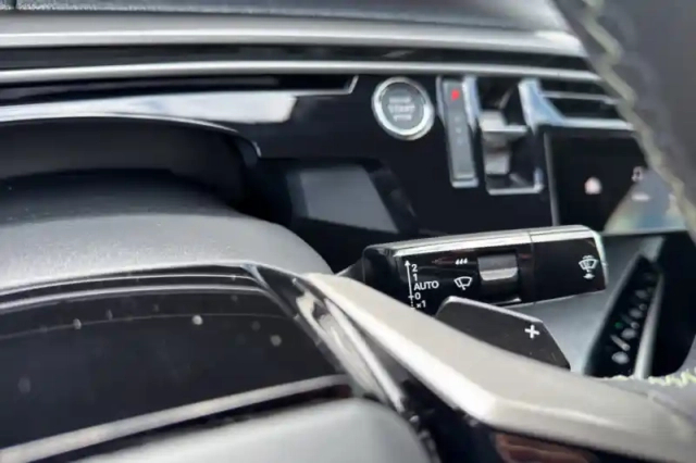 Peugeot 3008 electrique 325 ch 4x4 73 kwh — photo 21