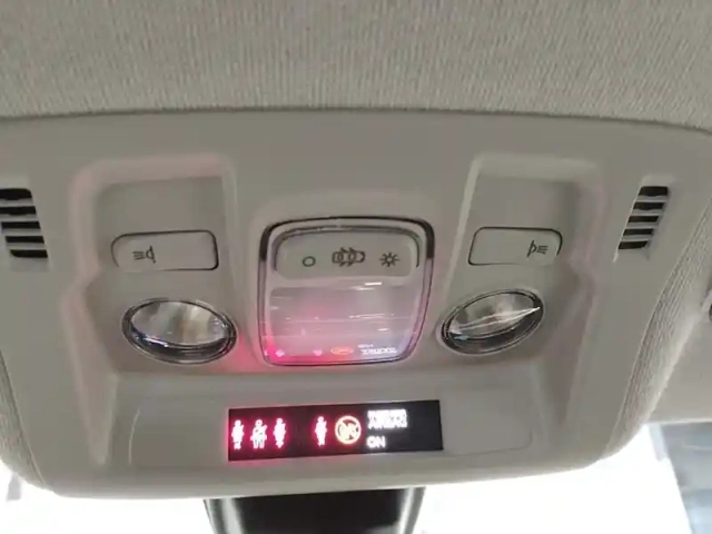 Citroën C3 puretech 110 ch eat6 — photo 25