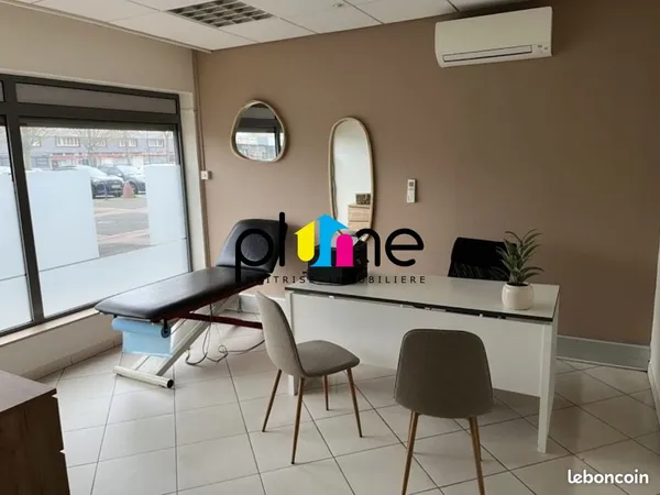 Bureau 4 pièces 25 m²