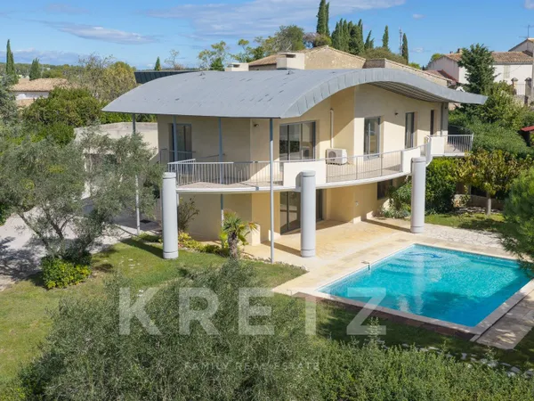Une signature d'architecte unique sur les hauteurs de Montpellier - 9 pièces & piscine