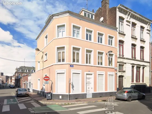 ROUBAIX - Immeuble tertiaire d'angle 283 m² - 3 lots - Fort potentiel - 249 000