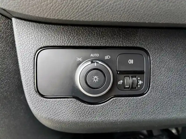 Mercedes Sprinter 317 cdi fourgon 37s l2h2 170ch — photo 34