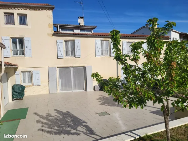 Tres belle maison en pierres t5 avec jardin et garage