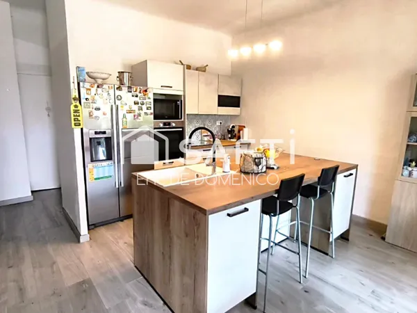 Cette demeure spacieuse idéale pour une grande famille.