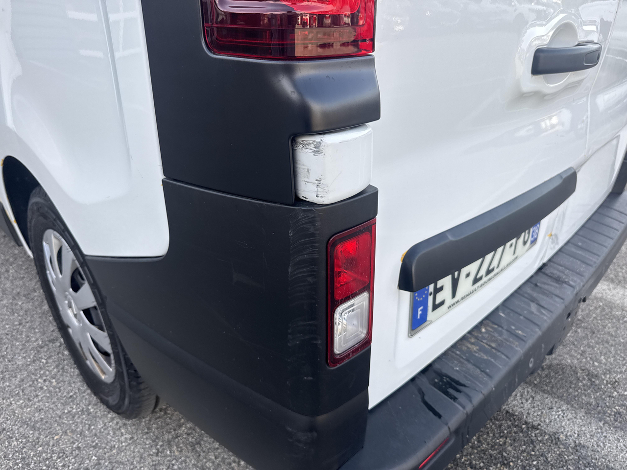 Renault TRAFIC FGN L1H1 1200 KG DCI 145 ENERGY E6 — photo 21