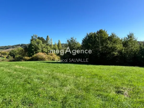 Terrain à bâtir de 7300m2