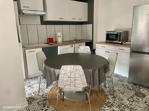 Appartement 3 pièces 60m2 2 chambres entre la plage et le jardin des Plantes 1095 charges comprises