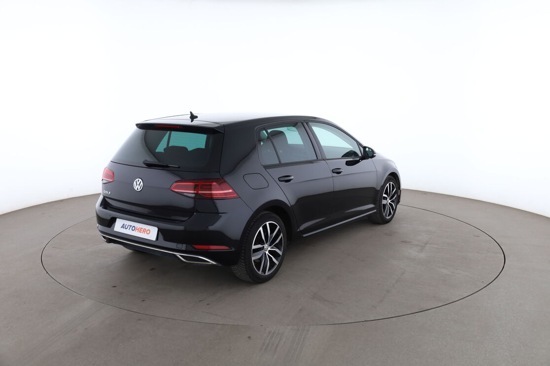 Volkswagen Golf VII 1.6 TDI BlueMotion Tech Carat DSG7 — photo 5