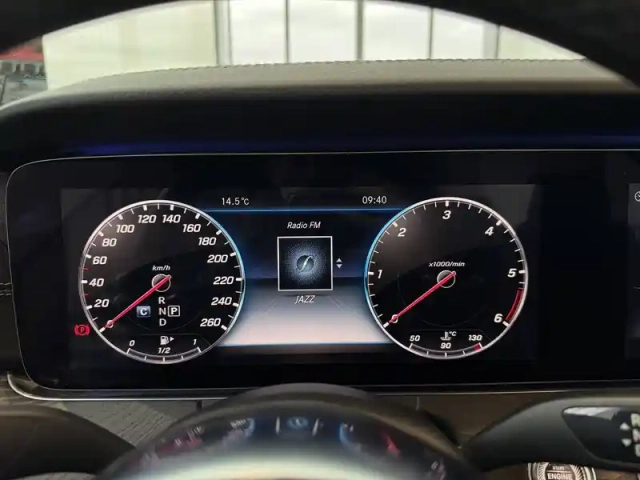 Mercedes Classe E cabriolet 220 d 9g-tronic — photo 29
