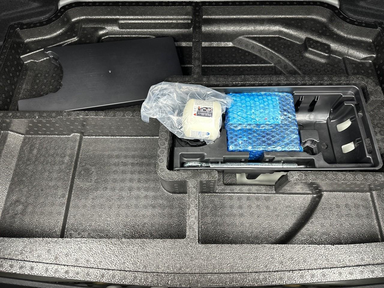 Peugeot 308 hybrid 145 e-dcs6 allure — photo 33