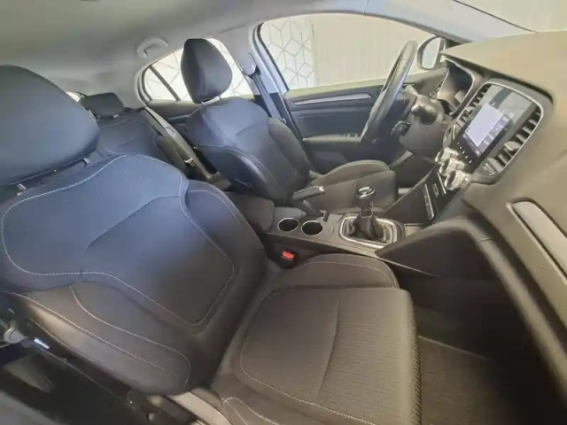 Renault Megane mégane iv berline blue dci 115 — photo 100