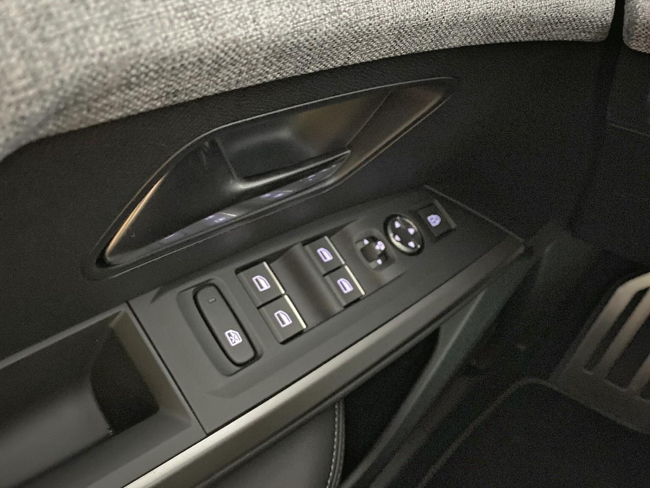 Peugeot 3008 plug-in hybrid 195 e-dcs7 gt — photo 20