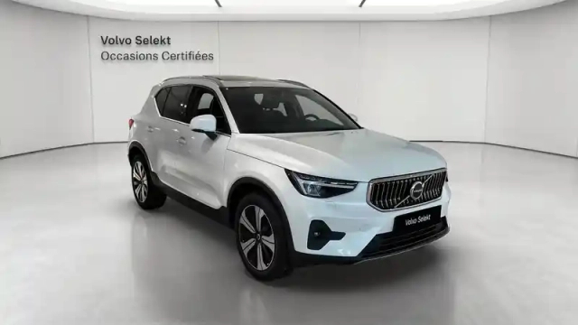 Volvo Xc40 t4 recharge 129+82 ch dct7 — photo 2