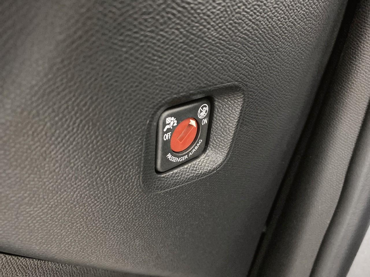 Peugeot 2008 hybrid 136 e-dcs6 style — photo 26