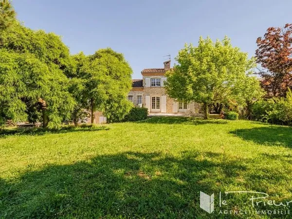 Maison 6 pièces 187 m²