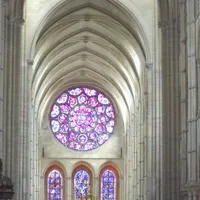 Marché immobilier Laon 2026 : prix, cathédrale, A26 et une préfecture de l'Aisne 54 % moins chère au m² que Reims, sans TGV