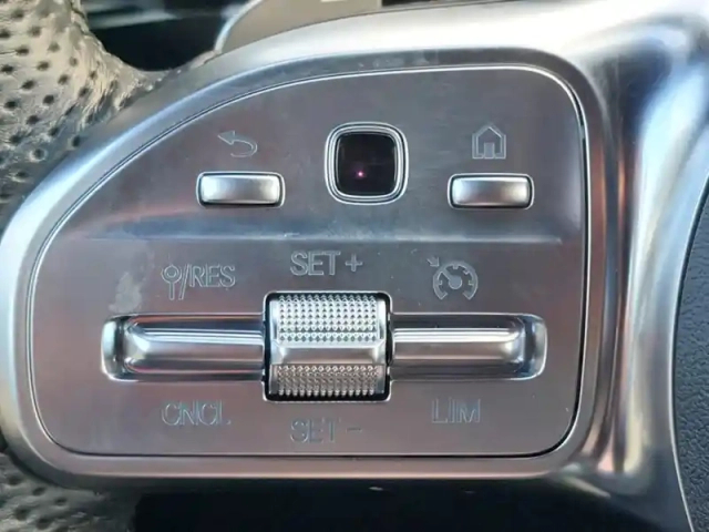 Mercedes Classe A 200 d amg line — photo 16