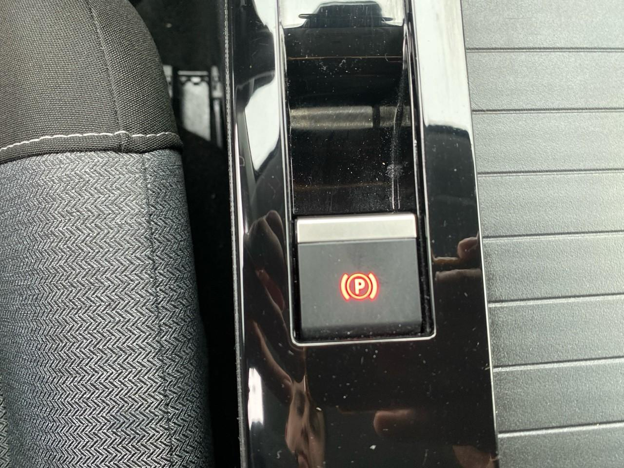 Citroën C4 bluehdi 110ch s&s feel pack business — photo 24