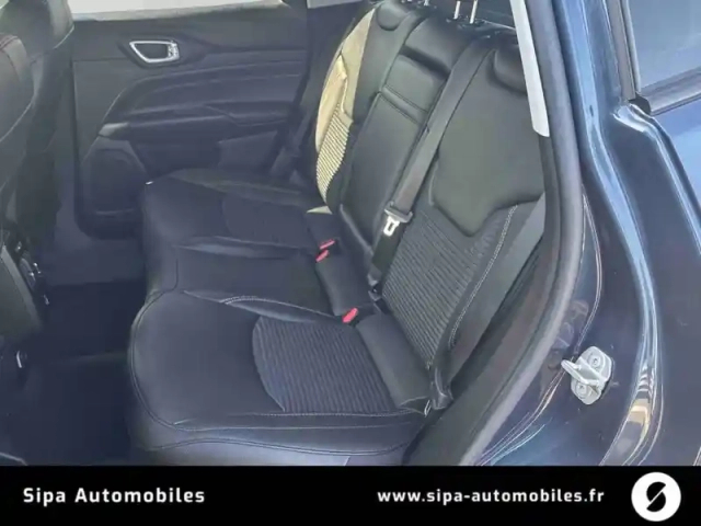 Jeep Compass 1.3 phev t4 190 ch 4xe eawd — photo 12
