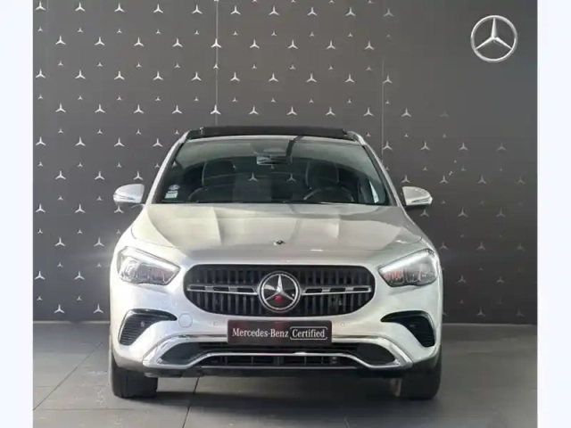 Mercedes Gla 200 progressive line — photo 9