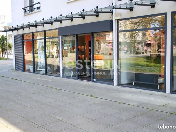 Local commercial 93 m² TALENCE