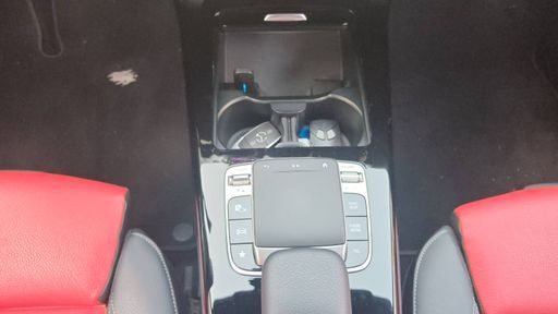 Mercedes Classe A 250 224 7G-DCT - AMG Line – 2019 – 48734 km – Essence – Boîte Automatique — photo 14