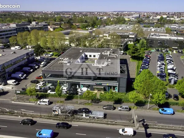 Commerce 1 819 m²