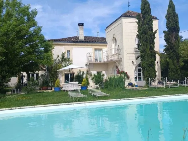 Très belle maison en pierre Avec golf Près Bordeaux