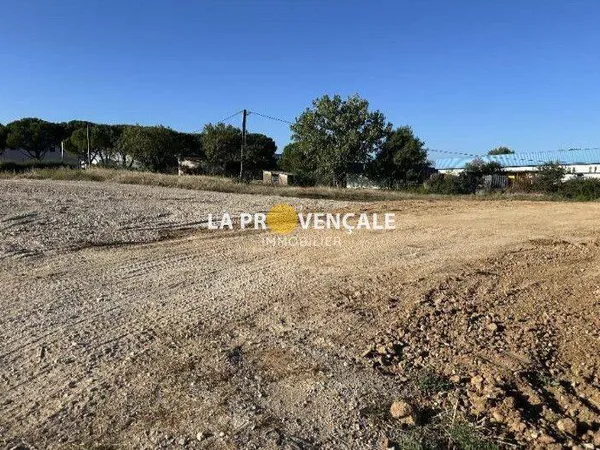 Terrain constructible 2906 m²