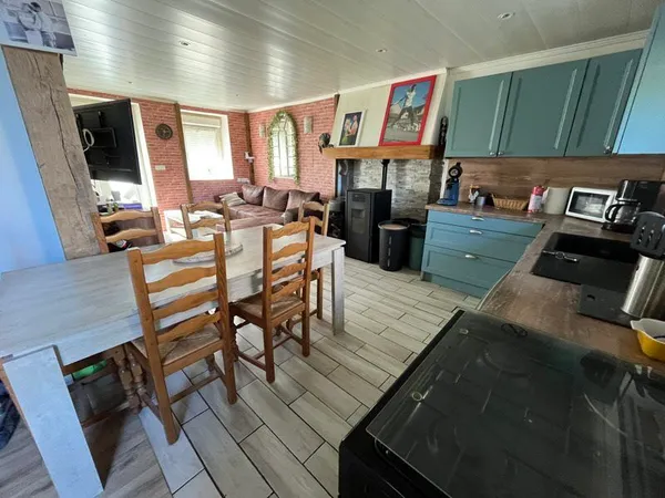 Maison de bourg de 2 pièces principales