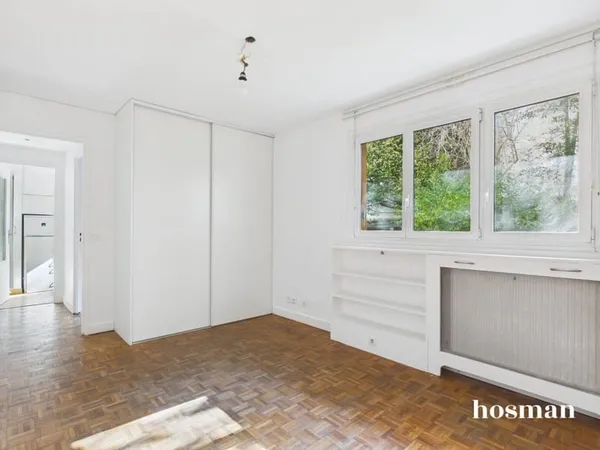 Studio 24m² Rue Saint-Fargeau, Paris - Cave et ascenseur en plein quartier vivant