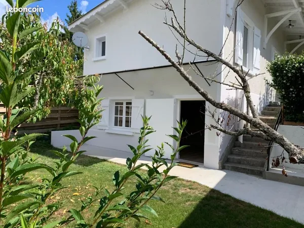 Maison 8 pièces 100 m²