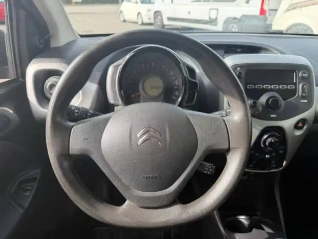Citroën C1 vti 68 feel 5p — photo 11