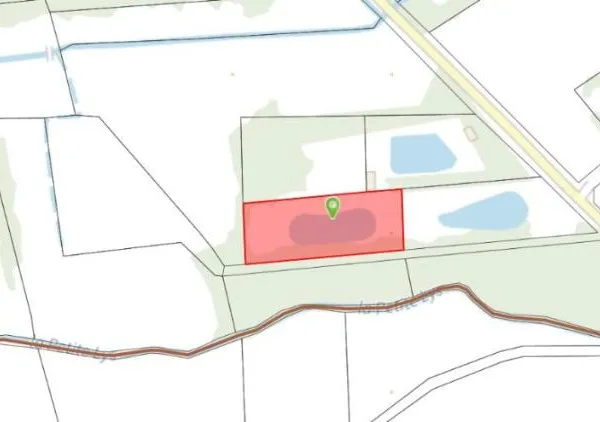 Terrain 3677 m²