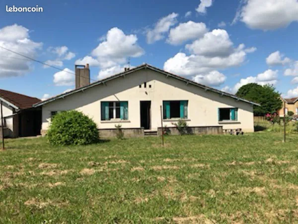 Maison avec grand jardin et dépendances