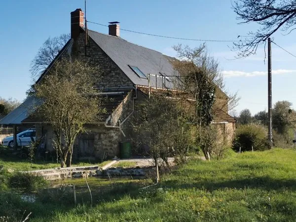 Dernière maison de la route