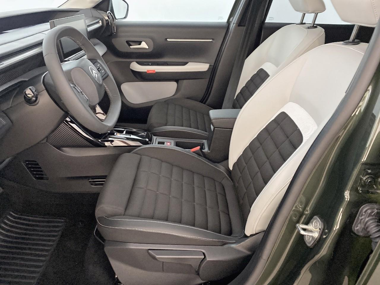 Citroën C3 Aircross hybride 145 ch aut max — photo 9