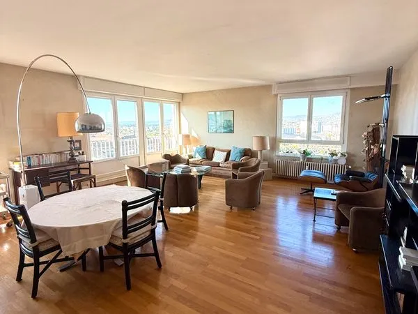 Thionville centre-ville - spacieux appartement f5 de 136 m² avec vue exceptionnelle