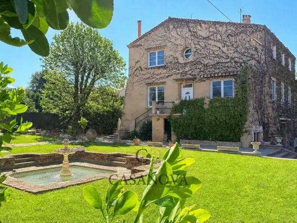 Maison bourgeoise 8 pièces 250 m²