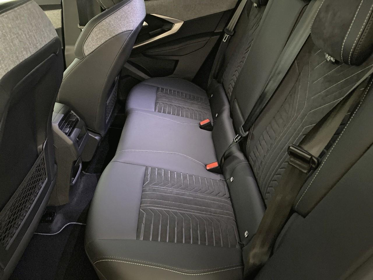 Peugeot 3008 hybrid 145 e-dcs6 gt — photo 10