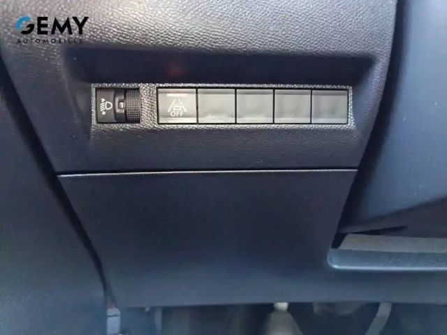 Peugeot 208 puretech 75 s&amp;s bvm5 — photo 21