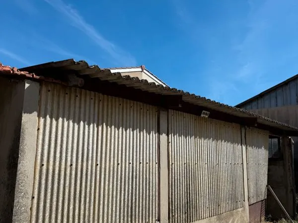 Vend garages box brut à rénover