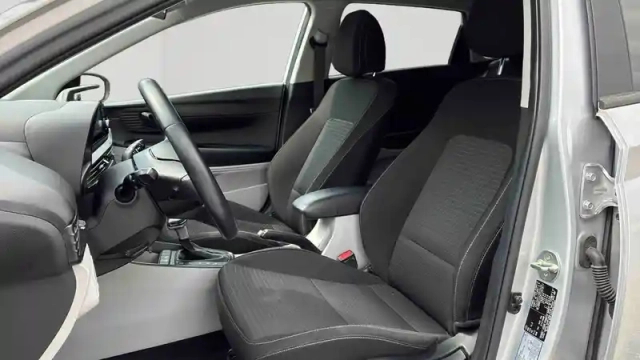 Hyundai I20 1.0 t-gdi 100 dct-7 hybrid 48v — photo 11