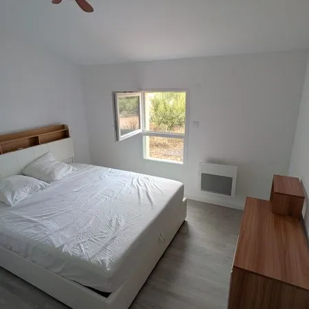 Chambre meublée tout inclus chez propriétaire, vue mer, Leucate village