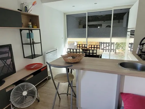 Maisonnette avec jardin et parking privé